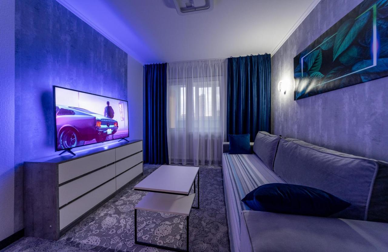 Modern 3 Bedroom Apartment Kiev Eksteriør bilde