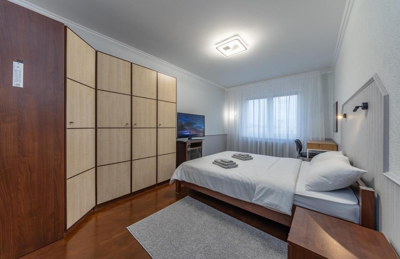 Modern 3 Bedroom Apartment Kiev Eksteriør bilde