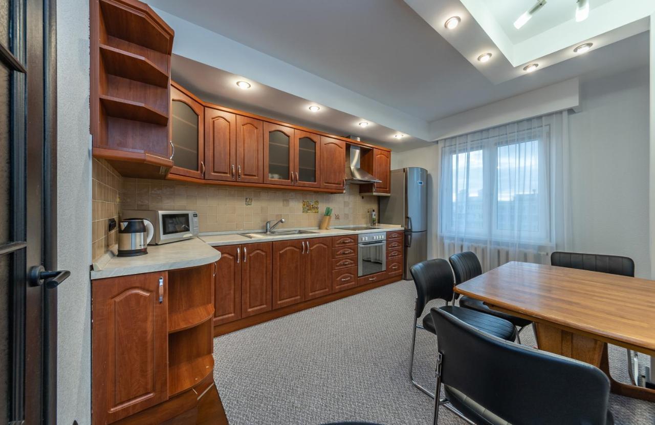 Modern 3 Bedroom Apartment Kiev Eksteriør bilde